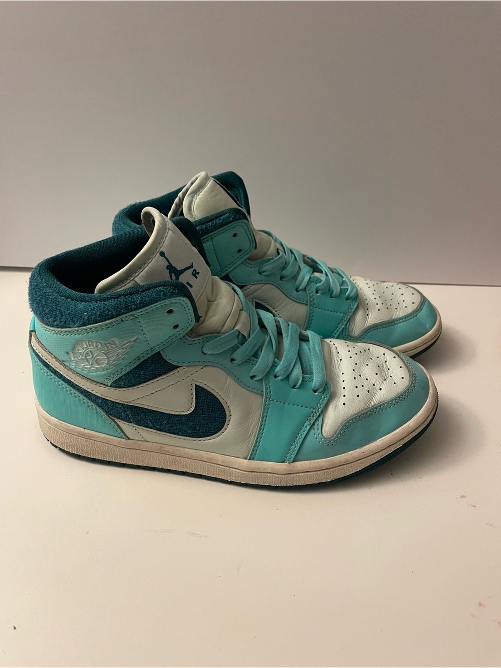 Jordan Kids' High-Top Sneakers in Teal and White